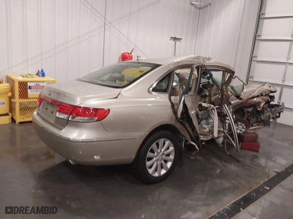 2009 Hyundai Azera GLS with VIN KMHFC46D39A360840, listed as a IAAI auction lot 41441715 with 59,991 mi miles. Bid and sale history available at carsss.com. Image 4.