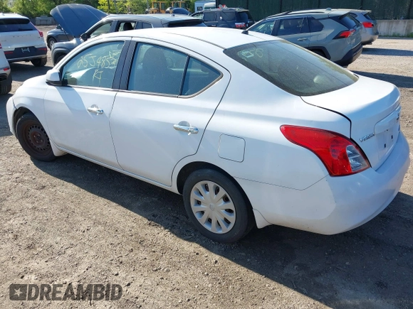 2012 Nissan Versa SV с VIN 3N1CN7AP4CL928987, выставлен на аукционе IAAI как лот 42249882 с пробегом Не указан миль и . История ставок и продаж доступна на DreamBid. Изображение 3.