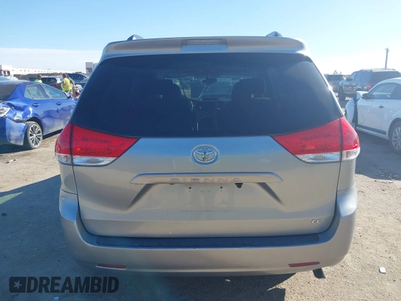 2011 Toyota Sienna LE AAS with VIN 5TDKK3DCXBS143921, listed as a IAAI auction lot 41689053 with 199,854 mi miles. Bid and sale history available at carsss.com. Image 16.