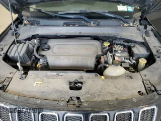 2017 Jeep Compass Latitude z VIN 3C4NJDBB6HT650913, wystawiony jako Copart lot #61908455 z przebiegiem 83 411 mil mil oraz Szkoda całkowita • Salvage title. Historia ofert i sprzedaży dostępna na DreamBid. Obrazek 12.