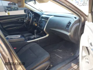 2015 Nissan Altima 2.5 S with VIN 1N4AL3AP3FC430613, listed as a IAAI auction lot 41979818 with 186,921 mi miles. Bid and sale history available at carsss.com. Image 5.