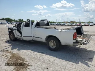 1999 Ford Super Duty F-250 XL with VIN 1FTNX20F2XEC42996, listed as a Copart auction lot 63616344 with 0 mi miles and Salvage Title. Bid and sale history available at carsss.com. Image 2.