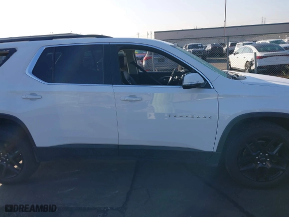 2019 Chevrolet Traverse LT Leather with VIN 1GNERHKW9KJ202609, listed as a IAAI auction lot 41461182 with 62,436 mi miles. Bid and sale history available at carsss.com. Image 14.