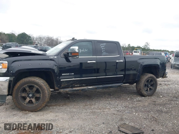 2018 GMC Sierra 2500HD SLT with VIN 1GT12TEY9JF279932, listed as a IAAI auction lot 41583208 with 70,465 mi miles. Bid and sale history available at carsss.com. Image 14.