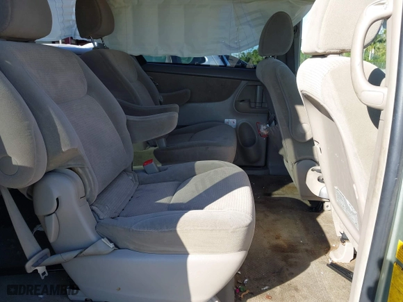 2010 Toyota Sienna CE with VIN 5TDKK4CC2AS329149, listed as a IAAI auction lot 41454554 with 202,599 mi miles. Bid and sale history available at carsss.com. Image 8.