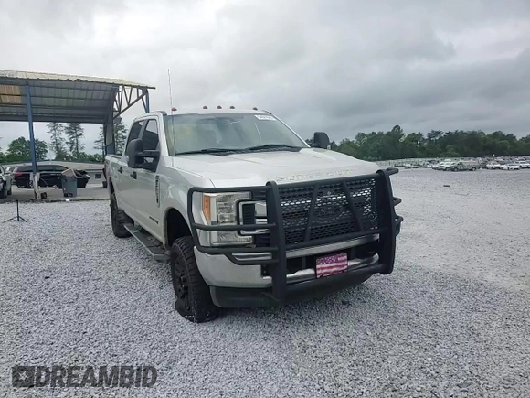 2017 Ford F-350 Platinum z VIN 1FT8W3BT2HED34278, wystawiony jako Copart lot #54627845 z przebiegiem 402 064 mil mil oraz Szkoda całkowita • Salvage title. Historia ofert i sprzedaży dostępna na DreamBid. Obrazek 13.