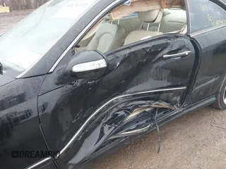 2007 Mercedes-Benz CLK-Class 5.5L with VIN WDBTJ72H77F214706, listed as a IAAI auction lot 41471332 with 87,310 mi miles. Bid and sale history available at carsss.com. Image 6.