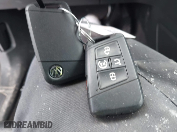 2018 Volkswagen Atlas SE z VIN 1V2LR2CA9JC543185, wystawiony jako IAAI lot #41293560 z przebiegiem 147 966 mil mil oraz . Historia ofert i sprzedaży dostępna na DreamBid. Obrazek 11.