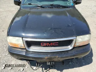 2003 GMC Sonoma SLS with VIN 1GTCT19X738236077, listed as a Copart auction lot 68765694 with 224,623 mi miles and Non Repairable. Bid and sale history available at carsss.com. Image 11.