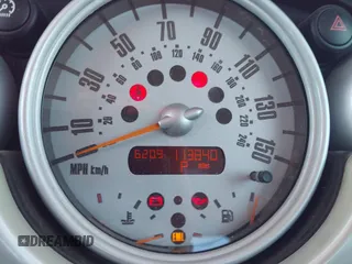 2004 MINI Hardtop z VIN WMWRC33444TJ62861, wystawiony jako IAAI lot #42795569 z przebiegiem 113 840 mil mil oraz . Historia ofert i sprzedaży dostępna na DreamBid. Obrazek 7.