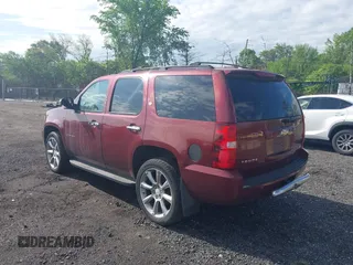 2009 Chevrolet Tahoe 2LT z VIN 1GNFK23079R138145, wystawiony jako IAAI lot #42109914 z przebiegiem 211 063 mil mil oraz . Historia ofert i sprzedaży dostępna na DreamBid. Obrazek 3.