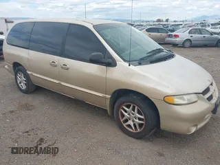 2000 Dodge Caravan SE z VIN 1B4GP44G6YB798882, wystawiony jako IAAI lot #42260881 z przebiegiem 195 020 mil mil oraz . Historia ofert i sprzedaży dostępna na DreamBid. Obrazek 1.