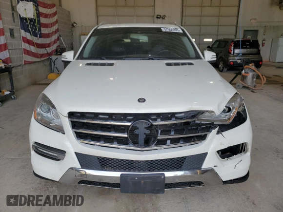 2013 Mercedes-Benz M 350 z VIN 4JGDA5HB3DA118475, wystawiony jako Copart lot #57900995 z przebiegiem 140 948 mil mil oraz Czysty tytuł • Clean title. Historia ofert i sprzedaży dostępna na DreamBid. Obrazek 5.