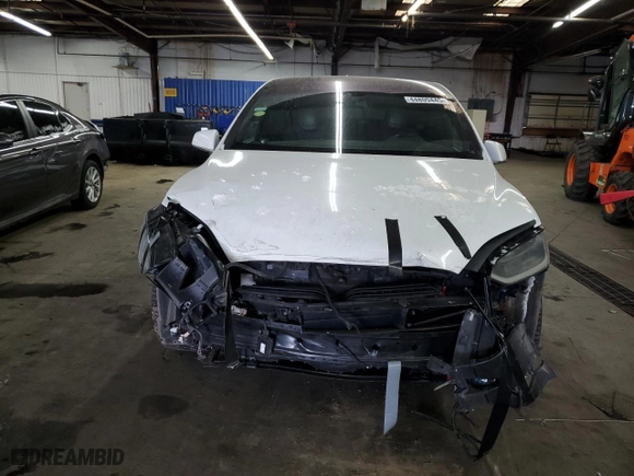 2016 Tesla Model X 70D with VIN 5YJXCBE29GF018391, listed as a Copart auction lot 44809445 with 103,833 mi miles and Salvage Title. Bid and sale history available at carsss.com. Image 5.