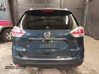 2015 Nissan Rogue SV z VIN 5N1AT2MV6FC903897, wystawiony jako IAAI lot #42353248 z przebiegiem 71 895 mil mil oraz . Historia ofert i sprzedaży dostępna na DreamBid. Obrazek 17.