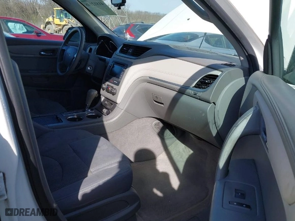 2014 Chevrolet Traverse LS with VIN 1GNKRFEDXEJ137257, listed as a IAAI auction lot 41812148 with 163,794 mi miles. Bid and sale history available at carsss.com. Image 5.