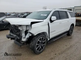 2021 Chevrolet Suburban LT z VIN 1GNSCCKD2MR261365, wystawiony jako Copart lot #47883225 z przebiegiem 89 128 mil mil oraz Szkoda całkowita • Salvage title. Historia ofert i sprzedaży dostępna na DreamBid. Obrazek 1.