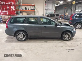2010 Volvo V50 with VIN YV1382MW4A2521366, listed as a IAAI auction lot 41355960 with 242,749 mi miles. Bid and sale history available at carsss.com. Image 13.