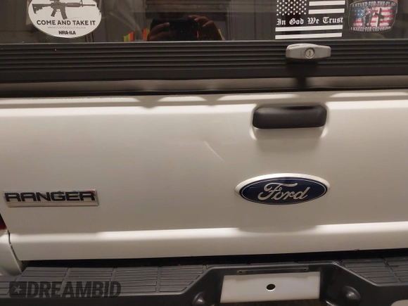 2010 Ford Ranger XLT with VIN 1FTLR4FE4APA76083, listed as a IAAI auction lot 39763204 with 180,324 mi miles and . Bid and sale history available at DreamBid. Image 21.