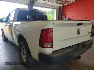 2015 Ram 1500 Express z VIN 1C6RR7FT0FS695592, wystawiony jako IAAI lot #42569075 z przebiegiem 163 983 mil mil oraz . Historia ofert i sprzedaży dostępna na DreamBid. Obrazek 1.