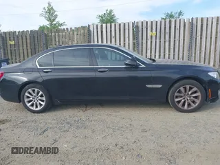 2013 BMW 7 Series 740Li xDrive с VIN WBAYF4C59DD127390, выставлен на аукционе IAAI как лот 42083517 с пробегом 202 202 миль миль и . История ставок и продаж доступна на DreamBid. Изображение 13.
