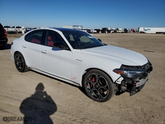 2023 Alfa Romeo Giulia Veloce with VIN ZARFAMBN8P7671236, listed as a Copart auction lot 89178745 with 45,168 mi miles and Salvage Title. Bid and sale history available at carsss.com. Image 4.