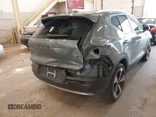 2021 Volvo XC40 Momentum z VIN YV4162UK3M2416447, wystawiony jako IAAI lot #41923981 z przebiegiem 28 654 mil mil oraz . Historia ofert i sprzedaży dostępna na DreamBid. Obrazek 19.