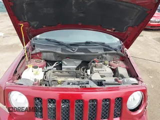 2014 Jeep Patriot Latitude with VIN 1C4NJPFA0ED690182, listed as a IAAI auction lot 41792670 with 91,677 mi miles and . Bid and sale history available at carsss.com. Image 10.