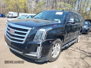 2019 Cadillac Escalade Luxury z VIN 1GYS4BKJ2KR214785, wystawiony jako IAAI lot #42026285 z przebiegiem 91 252 mil mil oraz . Historia ofert i sprzedaży dostępna na DreamBid. Obrazek 18.