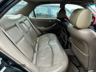 1998 Honda Accord EX with VIN 1HGCG5553WA181576, listed as a Copart auction lot 73632904 with 268,641 mi miles and Clean title. Bid and sale history available at DreamBid. Image 6.