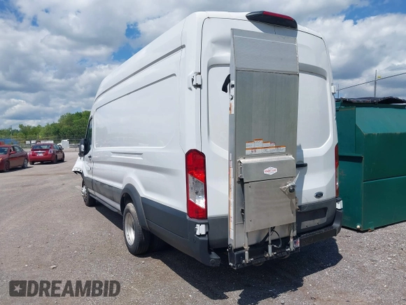2021 Ford Transit Cargo z VIN 1FTBF4X81MKA80705, wystawiony jako IAAI lot #41929575 z przebiegiem Nie podano mil oraz . Historia ofert i sprzedaży dostępna na DreamBid. Obrazek 3.