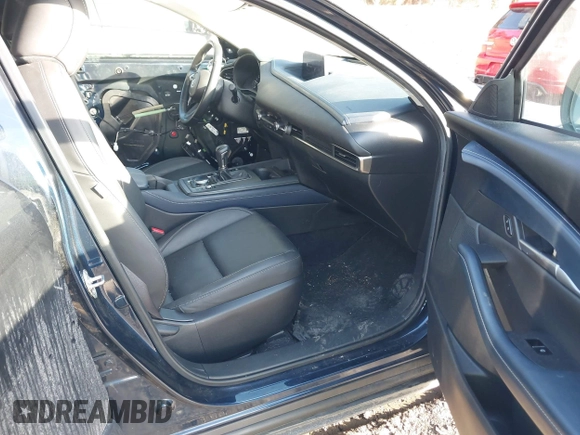 2020 Mazda CX-30 Select with VIN 3MVDMBCL9LM126154, listed as a IAAI auction lot 41492799 with 51,977 mi miles and . Bid and sale history available at DreamBid. Image 5.