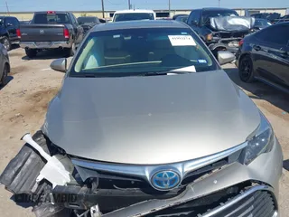 2016 Toyota Avalon Hybrid XLE Premium with VIN 4T1BD1EB5GU050453, listed as a IAAI auction lot 41993274 with 83,868 mi miles. Bid and sale history available at carsss.com. Image 11.