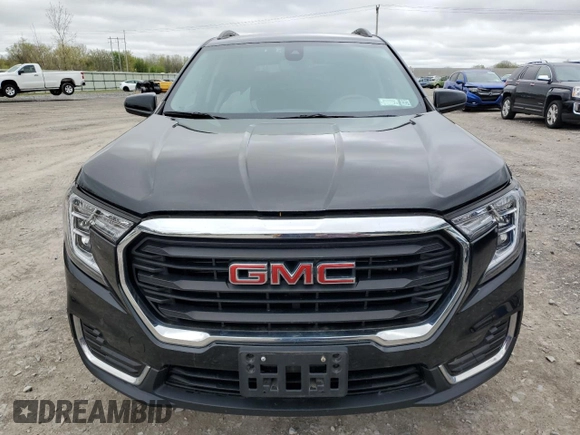 2022 GMC Terrain SLE z VIN 3GKALTEV1NL313378, wystawiony jako Copart lot #55805755 z przebiegiem 35 680 mil mil oraz Szkoda całkowita • Salvage title. Historia ofert i sprzedaży dostępna na DreamBid. Obrazek 5.