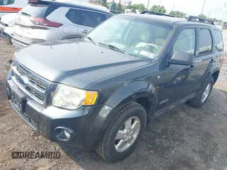2008 Ford Escape XLT с VIN 1FMCU93108KE60815, выставлен на аукционе IAAI как лот 42504139 с пробегом 138 911 миль миль и . История ставок и продаж доступна на DreamBid. Изображение 2.