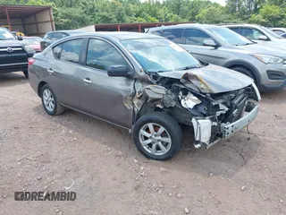 2012 Nissan Versa S z VIN 3N1CN7AP3CL846541, wystawiony jako IAAI lot #42542076 z przebiegiem 140 409 mil mil oraz . Historia ofert i sprzedaży dostępna na DreamBid. Obrazek 1.