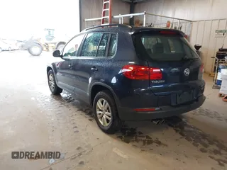2016 Volkswagen Tiguan S with VIN WVGBV7AXXGW565289, listed as a IAAI auction lot 42113317 with 83,537 mi miles and . Bid and sale history available at DreamBid. Image 3.