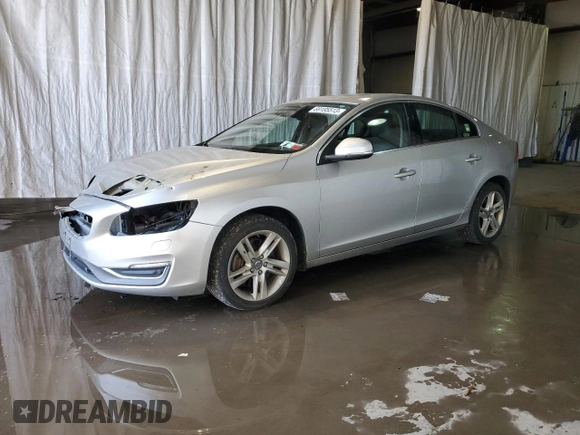 2015 Volvo S60 T5 Platinum with VIN YV1612TM2F2353008, listed as a Copart auction lot 69185513 with 70,403 mi miles. Bid and sale history available at carsss.com. Image 1.