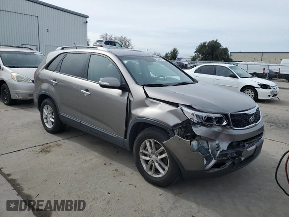 2014 Kia Sorento LX with VIN 5XYKT4A74EG515183, listed as a Copart auction lot 45332975 with 126,082 mi miles and Salvage Title. Bid and sale history available at carsss.com. Image 4.