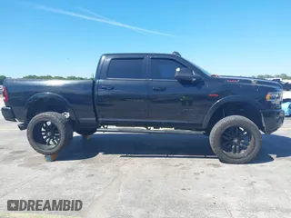 2019 Ram 2500 Laramie with VIN 3C6UR5FLXKG710325, listed as a IAAI auction lot 41853777 with 104,286 mi miles. Bid and sale history available at carsss.com. Image 13.