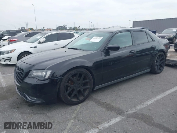 2015 Chrysler 300 S z VIN 2C3CCABG5FH766299, wystawiony jako IAAI lot #42252742 z przebiegiem 146 255 mil mil oraz . Historia ofert i sprzedaży dostępna na DreamBid. Obrazek 20.
