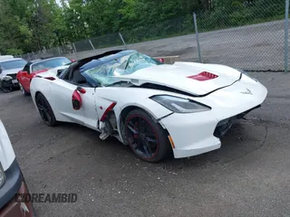 2014 Chevrolet Corvette Z51 3LT z VIN 1G1YM2D79E5103768, wystawiony jako IAAI lot #42463610 z przebiegiem 86 194 mil mil oraz . Historia ofert i sprzedaży dostępna na DreamBid. Obrazek 1.