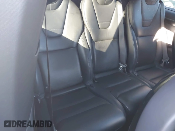 2016 Tesla Model X 70D z VIN 5YJXCAE21GF008724, wystawiony jako IAAI lot #41254897 z przebiegiem 56 140 mil mil oraz . Historia ofert i sprzedaży dostępna na DreamBid. Obrazek 8.