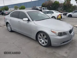 2007 BMW 5 Series 530i with VIN WBANE73537CM45085, listed as a IAAI auction lot 42044302 with 170,227 mi miles. Bid and sale history available at carsss.com. Image 1.