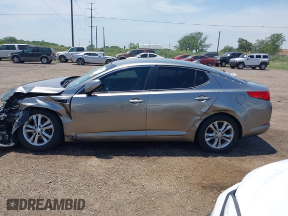 2013 Kia Optima EX z VIN 5XXGN4A7XDG258162, wystawiony jako IAAI lot #42228606 z przebiegiem 129 296 mil mil oraz . Historia ofert i sprzedaży dostępna na DreamBid. Obrazek 14.