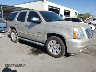 2013 GMC Yukon SLT with VIN 1GKS1CE07DR356273, listed as a Copart auction lot 73054304 with 97,291 mi miles and Salvage Title. Bid and sale history available at carsss.com. Image 4.