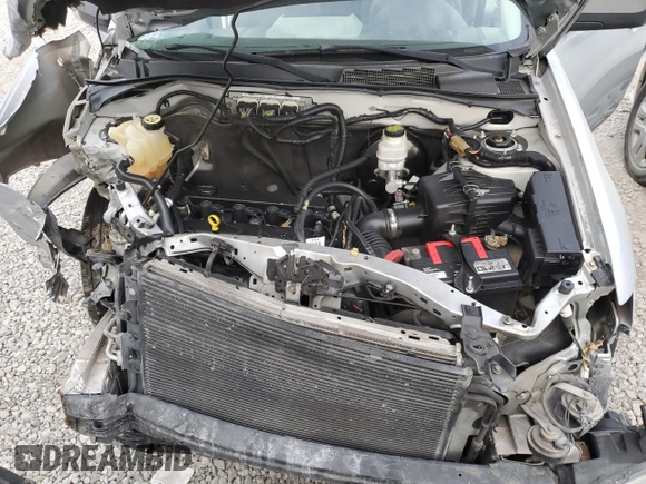 2012 Ford Escape XLS z VIN 1FMCU0C7XCKC17232, wystawiony jako Copart lot #85686464 z przebiegiem 123 632 mil mil oraz Szkoda całkowita • Salvage title. Historia ofert i sprzedaży dostępna na DreamBid. Obrazek 11.