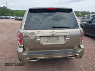 2007 Honda Pilot LX with VIN 5FNYF28197B002111, listed as a IAAI auction lot 42079540 with 1 mi miles. Bid and sale history available at carsss.com. Image 6.