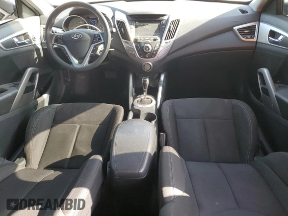 2016 Hyundai Veloster z VIN KMHTC6AD7GU300528, wystawiony jako Copart lot #57501955 z przebiegiem 72 437 mil mil oraz Szkoda całkowita • Salvage title. Historia ofert i sprzedaży dostępna na DreamBid. Obrazek 8.