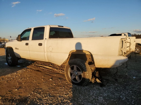 2007 GMC Sierra 3500 Classic DRW SLE1 with VIN 1GTJK33D47F137786, listed as a Copart auction lot 84423444 with NaN miles and Salvage Title. Bid and sale history available at carsss.com. Image 2.